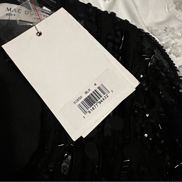 Mac Duggal Black Long Sleeve V Neck Beaded Sequins Mini Dress Size 4 - Picture 16 of 16